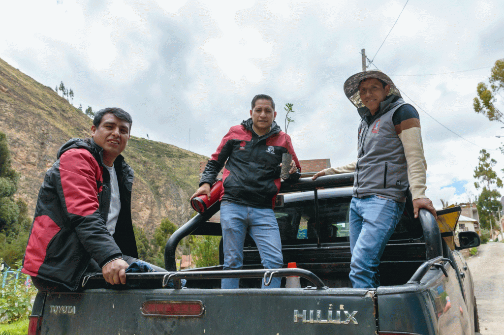 Migrantes en una camioneta